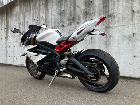 2015 Triumph Daytona 675, белый, 747000 рублей, вид 4