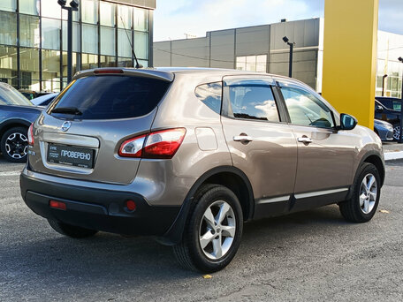 2011 Nissan Qashqai I Рестайлинг, коричневый, 785000 рублей, вид 5