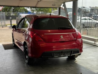 2011 Peugeot 308 I Рестайлинг, красный, 530000 рублей, вид 4