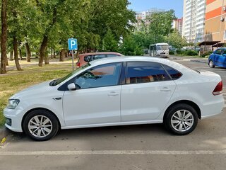 2019 Volkswagen Polo V Рестайлинг, белый, 1515000 рублей, вид 2