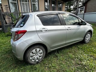 2013 Toyota Vitz III (XP130), серый, 1020000 рублей, вид 5