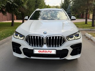2022 BMW X6 40i III (G06), белый, 8700000 рублей, вид 2