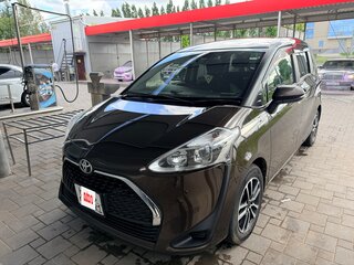 2019 Toyota Sienta II Рестайлинг, коричневый, 1190000 рублей, вид 1