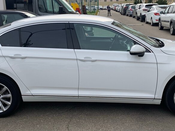 2017 Volkswagen Passat B8, белый, 2200000 рублей - вид 4