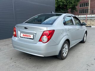 2013 Chevrolet Aveo II, серебристый, 465000 рублей, вид 5