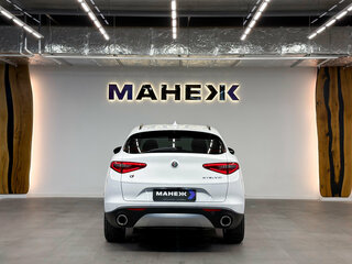 2017 Alfa Romeo Stelvio I, белый, 2950000 рублей, вид 5