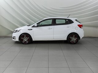 2015 Kia Rio 6-speed III, белый, 1288000 рублей, вид 4