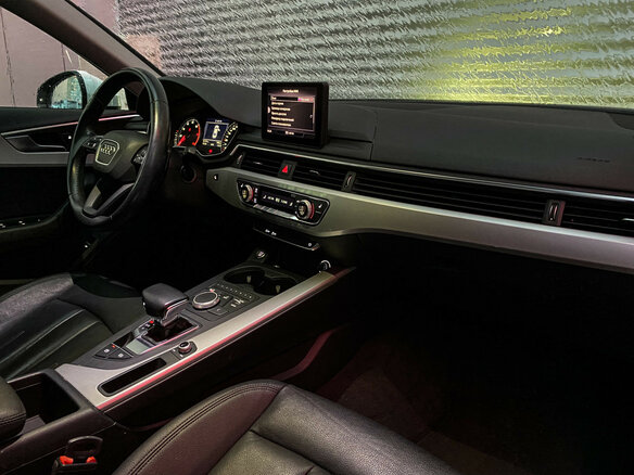 2018 Audi A4 V (B9), белый - вид 8