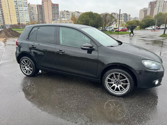 2010 Volkswagen Golf VI, чёрный, 820000 рублей - вид 3
