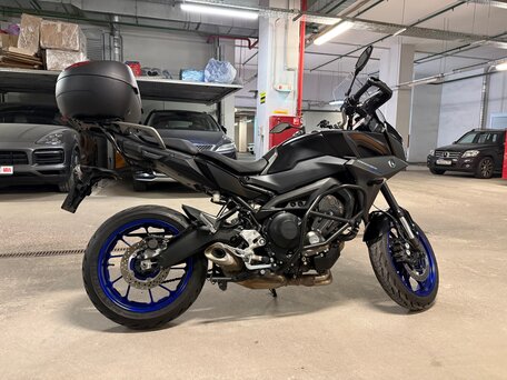 2019 Yamaha MT-09 Tracer (FJ-09), чёрный, 1200000 рублей, вид 4