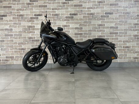 2023 Honda CMX 1100 Rebel, чёрный, 1125000 рублей, вид 3