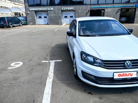 2018 Volkswagen Polo V Рестайлинг, белый, 860000 рублей, вид 5