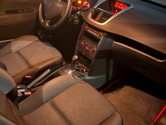 2009 Peugeot 207 I Рестайлинг, красный, 240000 рублей - вид 5