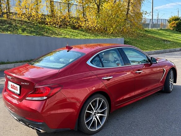2019 Genesis G70 I, красный, 2100000 рублей - вид 3