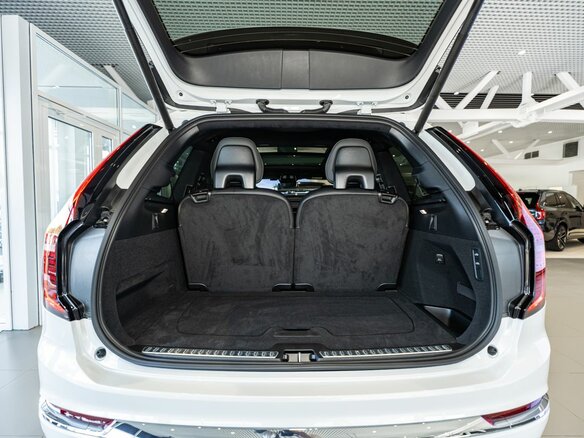 2026 Volvo XC90 B5 II Рестайлинг 2, белый, 13950000 рублей - вид 18