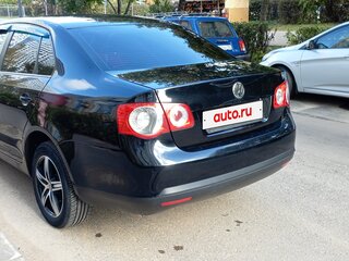 2009 Volkswagen Jetta V, чёрный, 660000 рублей, вид 5