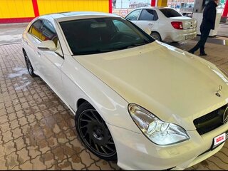 2005 Mercedes-Benz CLS 500 I (C219), белый, 960000 рублей, вид 2