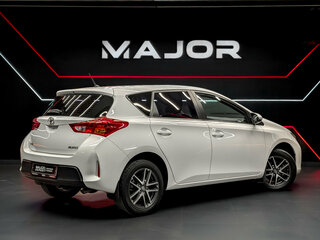 2014 Toyota Auris II, белый, 1430000 рублей, вид 5