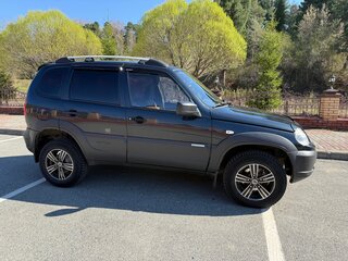 2012 Chevrolet Niva I Рестайлинг, чёрный, 395000 рублей, вид 3