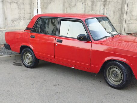 1992 Lada (ВАЗ) 2105, красный, 130000 рублей, вид 2