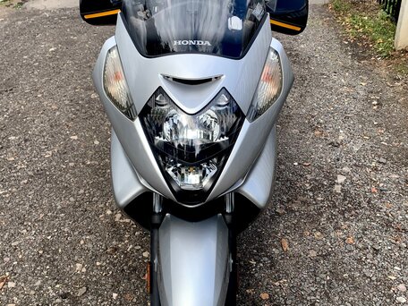 2004 Honda Silver Wing 400, серебристый, 395000 рублей, вид 2