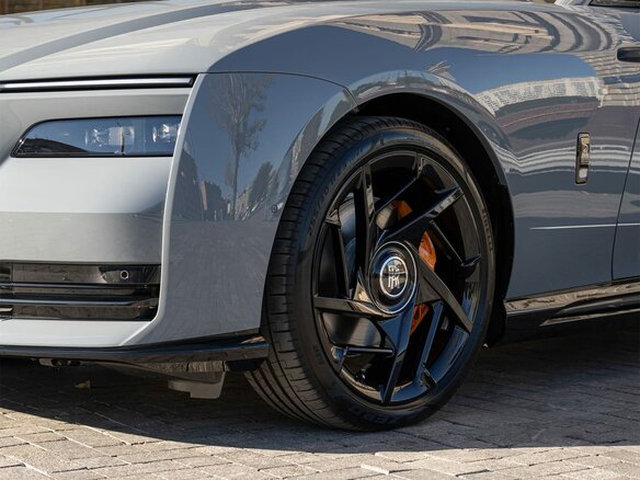 2026 Rolls-Royce Spectre Black Badge I Рестайлинг (Series II), серый, 72000000 рублей - вид 7