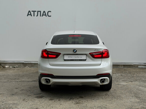 2017 BMW X6 30d II (F16), белый, 5100000 рублей - вид 5