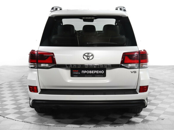 2017 Toyota Land Cruiser 200 Series Рестайлинг 2, белый - вид 5