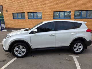 2013 Toyota RAV4 IV (XA40), белый, 1900000 рублей, вид 4