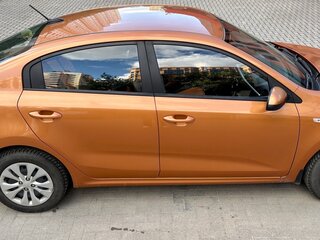 2017 Kia Rio IV, оранжевый, 1400000 рублей, вид 4
