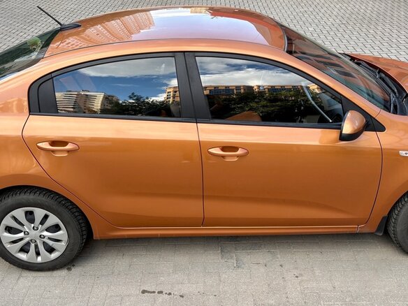 2017 Kia Rio IV, оранжевый, 1400000 рублей - вид 3
