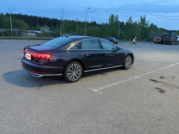 2019 Audi A8 Long 55 TFSI IV (D5), синий, 5250000 рублей - вид 8