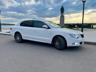 2010 Skoda Superb II, белый, 790000 рублей, вид 2