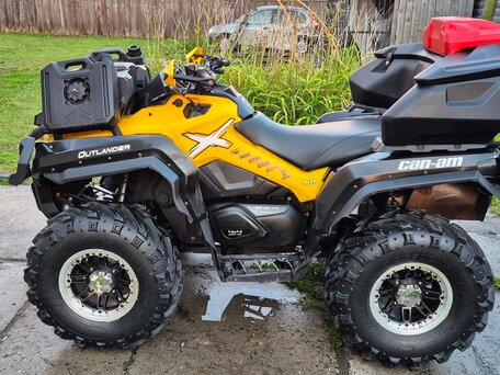 2017 BRP Can-Am Outlander X MR 650, жёлтый, 780000 рублей, вид 2
