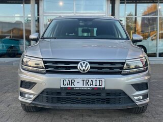 2018 Volkswagen Tiguan II, серебристый, 2400000 рублей, вид 2
