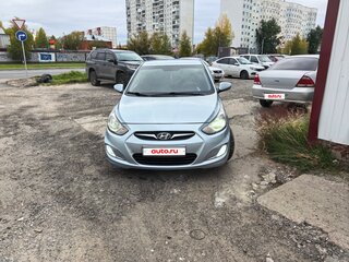 2013 Hyundai Solaris I, серый, 1050000 рублей, вид 4