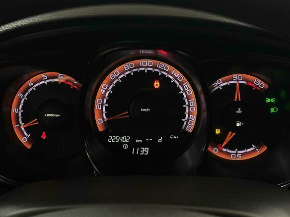 2021 Lada (ВАЗ) Vesta SW Cross I, оранжевый - вид 5