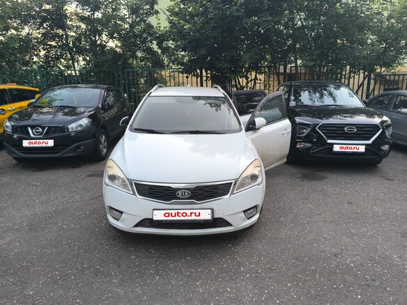 2010 Kia Ceed I Рестайлинг, белый - вид 13