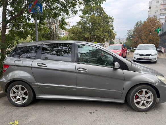 2005 Mercedes-Benz B-Класс 200 I (W245), серый, 420000 рублей - вид 1
