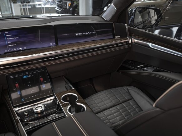 2025 Cadillac Escalade ESV V Рестайлинг, чёрный - вид 29