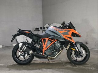 2023 KTM 1290 Super Duke GT, серый, 1540000 рублей, вид 1