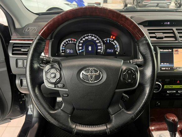2012 Toyota Camry VII (XV50), чёрный, 1495000 рублей - вид 14