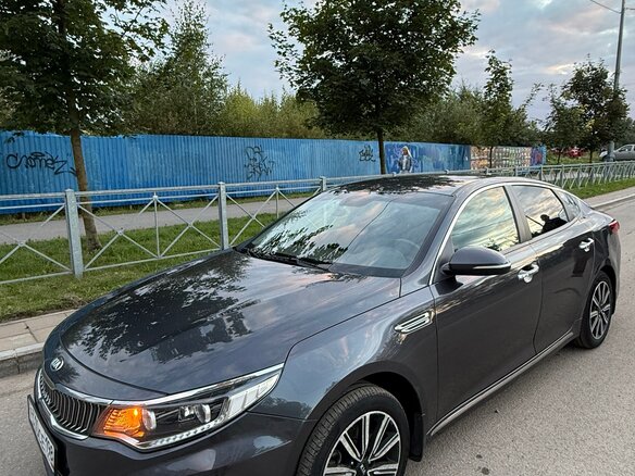 2019 Kia Optima IV Рестайлинг, серый, 1700000 рублей - вид 2