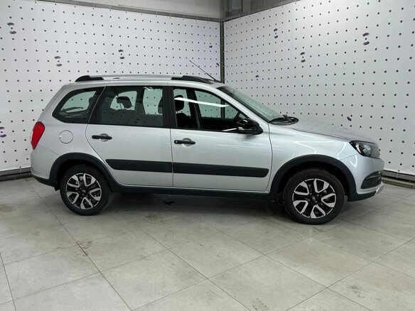 2026 Lada (ВАЗ) Granta Cross I Рестайлинг, серебристый, 1250000 рублей - вид 3
