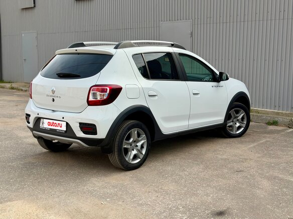 2021 Renault Sandero Stepway II Рестайлинг, белый - вид 11