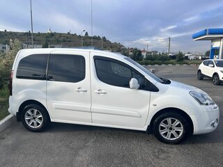 2012 Citroen Berlingo II Рестайлинг, белый, 820000 рублей, вид 3