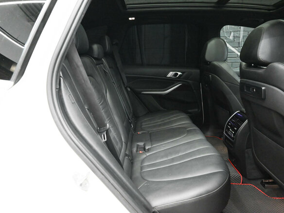 2019 BMW X5 40i IV (G05/G18), белый, 5000000 рублей - вид 8
