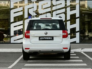2015 Skoda Yeti I Рестайлинг, белый, 1209000 рублей, вид 4