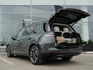 2025 Lynk & Co 900, серый, 7650000 рублей, вид 4