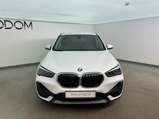 2021 BMW X1 20i xDrive II (F48) Рестайлинг, белый, 2990000 рублей, вид 3